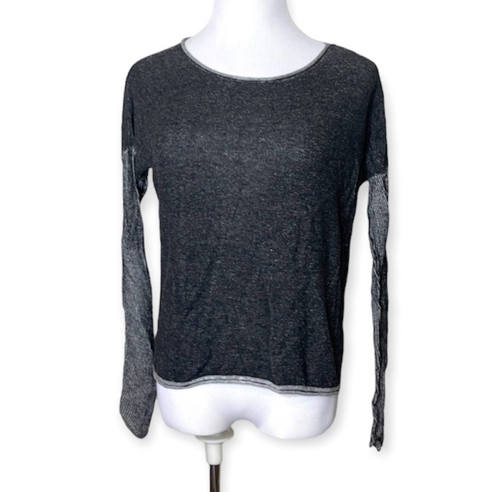 Two by Vince Camuto Black& Grey Top Size XS
